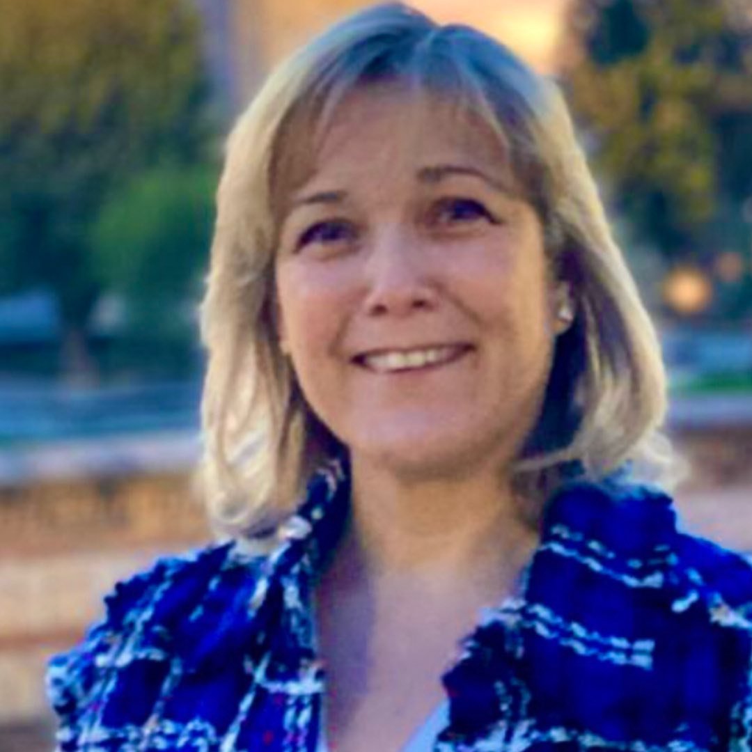 Resu Lorenzo, escritora del libro