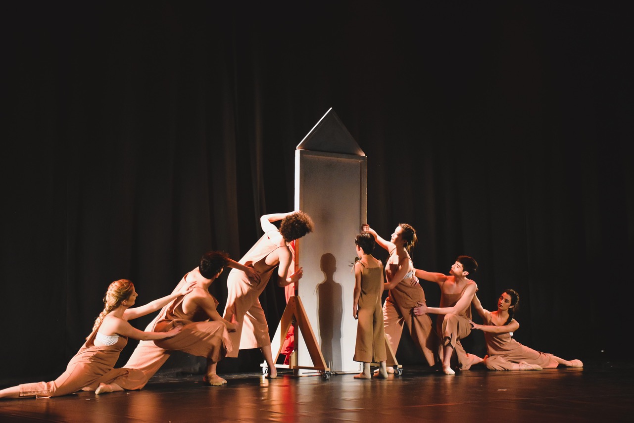 Foto de AMARE de Cía. Ismael Olivas