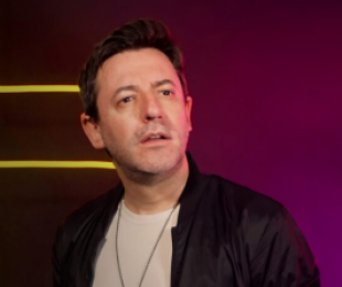 David Navarro presenta No tengo remedio: comedia inteligente, autocrítica y risas aseguradas.