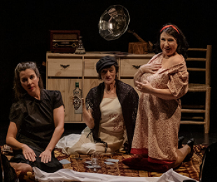 Obra de teatro que afronta el pasado con una perspectiva feminista