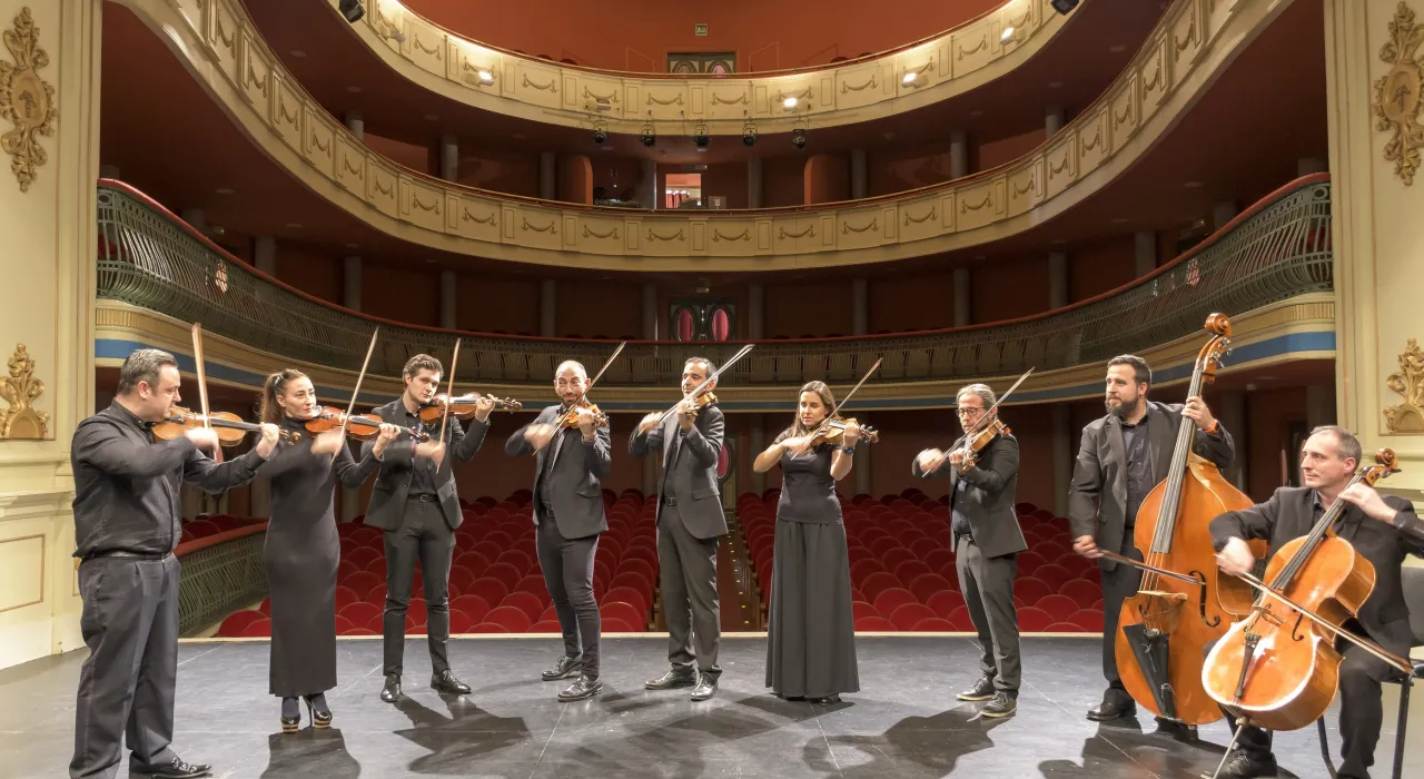 Foto de BÉSAME MUCHO: HOMENAJE AL AMOR