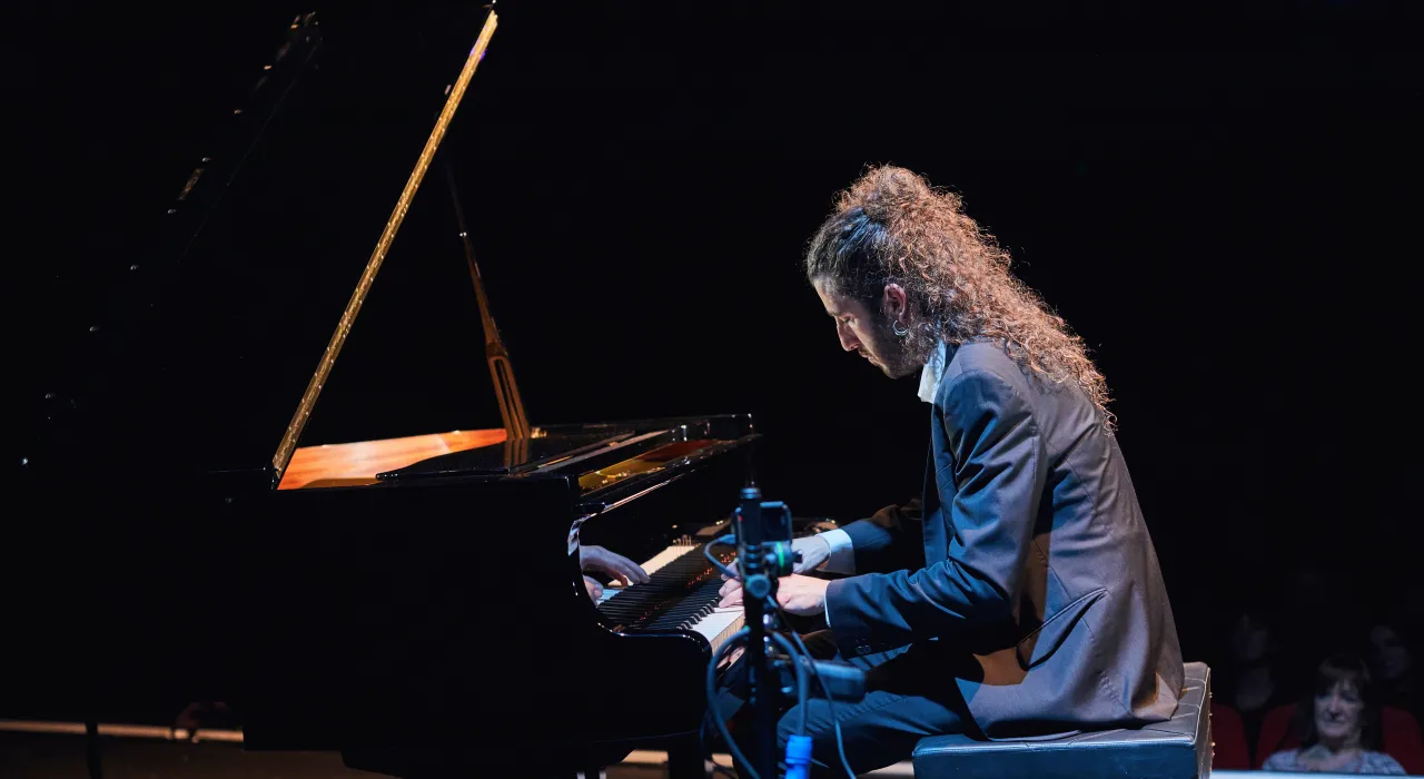 Foto del EL PIANO DE PANDORA de "Jorge Bedoya"